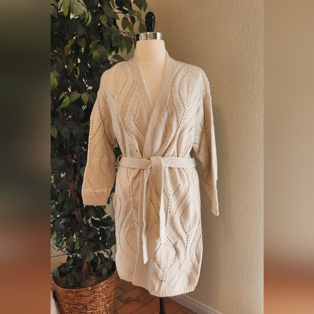 WHBM LS Cozy Stitch Cover-Up Ivory - NWT - Picture 4 of 10